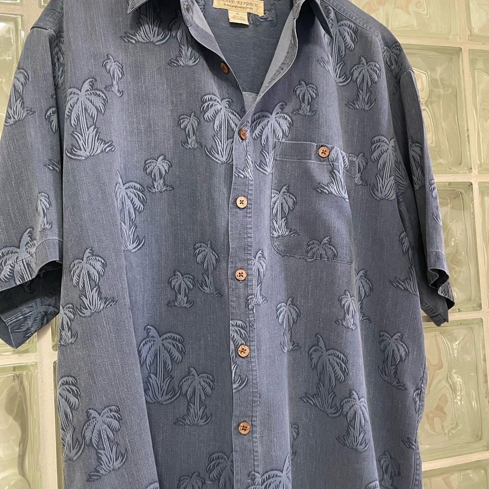 Island Republic Silk  Navy Palm Jacquard Short-Sleeve Button-Down Shirt